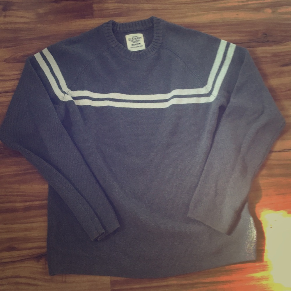 Men’s grey sweater